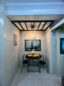 Netflix and Unli WIFI!!! The Elchies Room at Tagaytay Prime Residence - Image 3