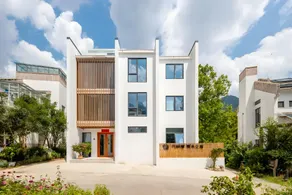 Floral Lux Hotel Huangshan Warm Wood Homestay Tangkou Nandamen Branch - Image 3