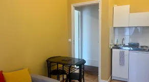Appartement 2 pièces lumineux et cofortable avec vue jardin - Image 3