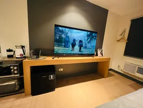 The UpperRoom @ Real Suites - Image 2