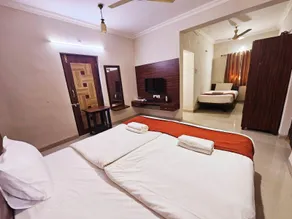 Babylon Hotel Baga beach - Image 2
