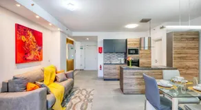 Stunning Studio Heart of St Julians Sleeps 4 - Image 4