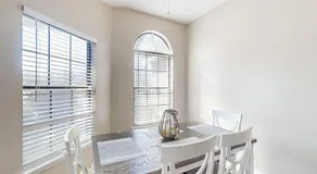 Spacious and quiet home with private patio & enclosed yard - Image 5