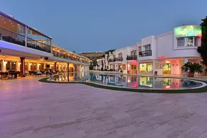 Tropicana Beach Hotel - Image 4
