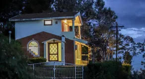 The Orange Home - Image 3