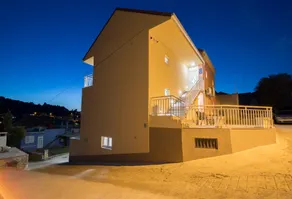 Apartments & Rooms Sunshine Home - Image 3