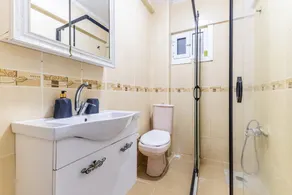 Magnificent Flat in a Central Location in Sisli - Image 5