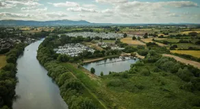 Berth 6 on Upton Lake, Upton-upon-Severn Home on Water - Image 4