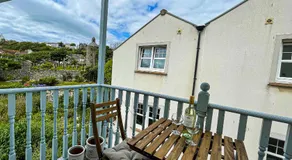 Harbourside Apartments - Image 2