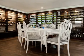 Dolphin Beach Hotel Self Catering Apartments - Image 5