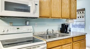 Walkable Paradise: Downtown Puyallup Studio! - Image 5