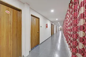 Collection O Hotel Devnisha - Image 4