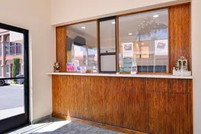 Americas Best Value Inn-Rialto - Image 4