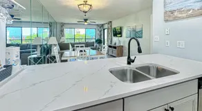 Gorgeous seaside home offering spacious living and convenient beach access - Image 4