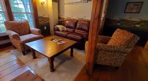 Carriage Barn Inn - Image 3