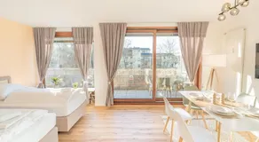 Theresa - Penthouse Terrasse Netflix Parkplatz - Image 2