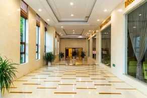 Qingdao Bauhinia Garden Hotel - Image 2