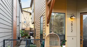 THE PENDLETON - Walkable - Arcade Loft - Modern- Light & Bright - Image 5