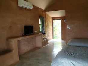 ClayCraft Coffee Gallery Homestay - Image 2