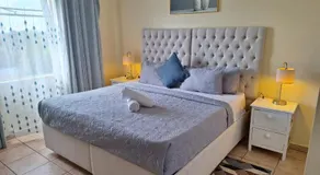 Menlyn Place 203 - Image 2