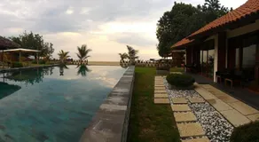 Jepara Marina Beach Bungalows - Image 3