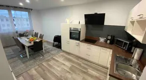 Apartment City Süd- 5 Zimmer_15 Personen _ Komplett_eingerichtet - Image 3