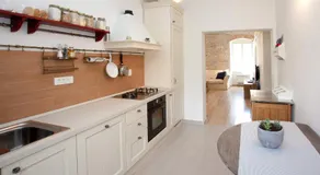 Stylish Theatre Apartments - Image 3