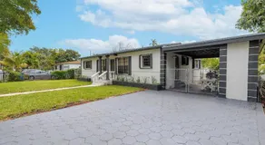 Cozy 4BR Family Retreat Near Beaches & Malls - Image 4