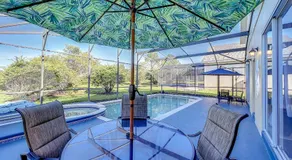 Family 5BR home w pool & arcade - Image 4