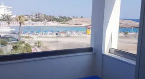 Christopher's Sandy Beach Suites - Image 4