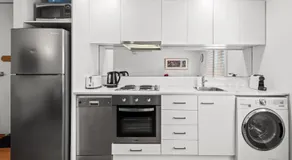 Convenient Apartment in heart of Carlton - Image 5