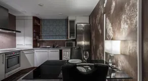 Deluxe Jacuzzi Apartment by LIUKSAI - Image 4