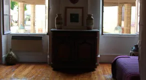 Chambre cozy et Salon de 60 m2 au coeur de la cité - Image 5
