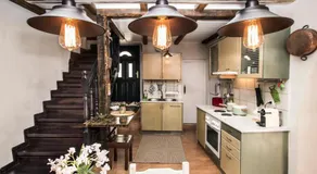 Victor's Traditional House - Image 3