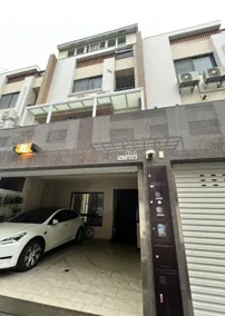 Beauty House - Image 3