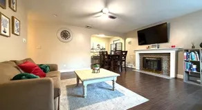 Entire house for big group-4 bedrooms -minutes from Hartford - Image 2