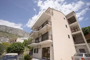 Apartment Petar A1 Dugi Rat, Riviera Omis - Image 3
