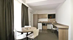 The Aberdeen Motel - Image 2