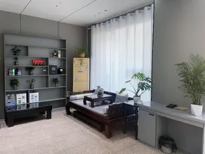 Four Seasons Boutique Hotel - Image 5