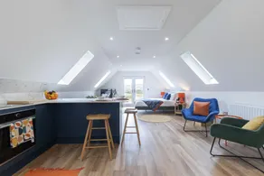Beautiful Self Contained Studio Home in Rural Toddington - Image 3