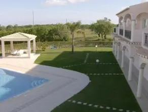 Atalaia Sol Aparthotel - tennis & heated pool in winter - Image 3