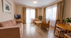 Wiśniowy Sad - apartamenty i pokoje w spokojnej okolicy, blisko dworca PKP i PKS - Image 2