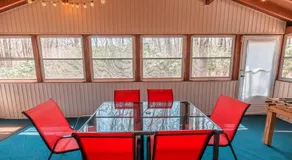 Cheerful Chalet - Fireplace, BBQ, Firepit& Hottub - Image 4