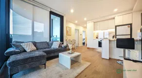 2802 - high rised 3 bedroom apartment in box hill with carpark - Image 2