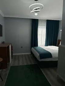 Asgard Hotel - Image 2