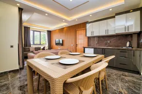 Laristone Suite Spa Hotel - Image 2