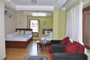 Sunny Guest House and Cafe - Image 2