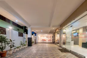 Treebo Raj Palace - Image 4