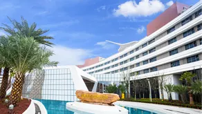 Shanghai Haichang Ocean Park Theme Resort Hotel - Image 4