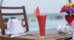 Sapphire Seas Beachfront Hotel - Image 5